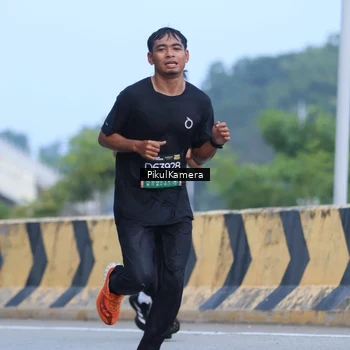 Runner Photo 6242594