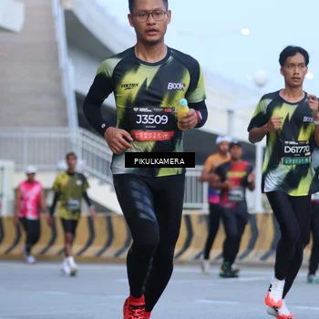 Runner Photo 6242611