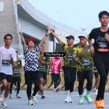 Runner Photo 6242646