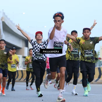 Runner Photo 6242648
