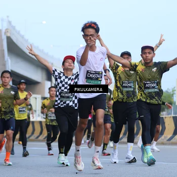 Runner Photo 6242657
