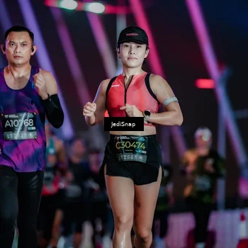 Runner Photo 6242669