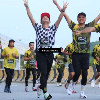 Runner Photo 6242675