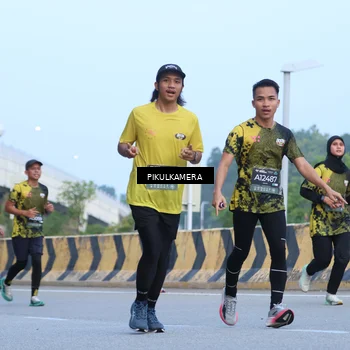 Runner Photo 6242700