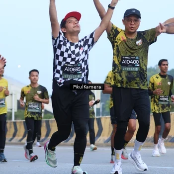 Runner Photo 6242706