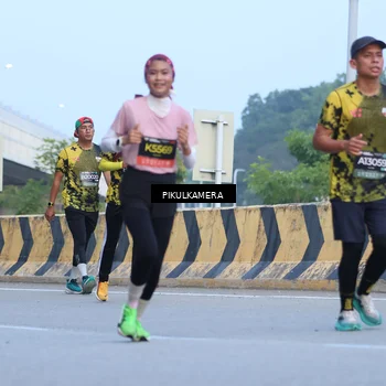 Runner Photo 6242715