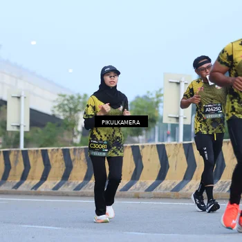 Runner Photo 6242750