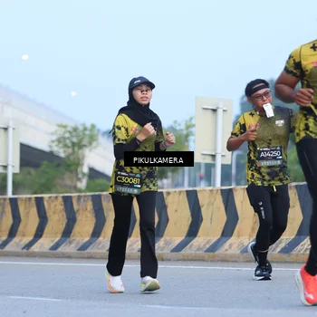 Runner Photo 6242760