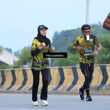 Runner Photo 6242786