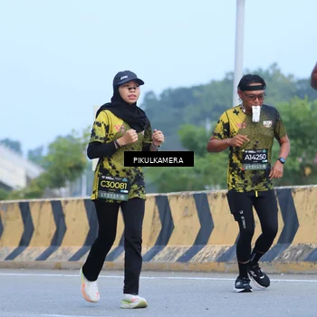 Runner Photo 6242818