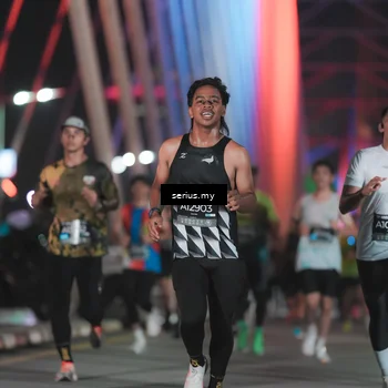 Runner Photo 6242846