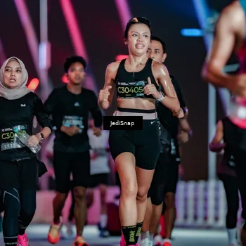 Runner Photo 6242856