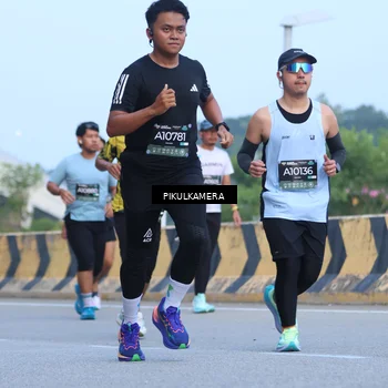 Runner Photo 6242884