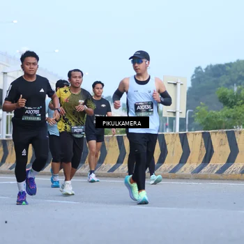 Runner Photo 6242894