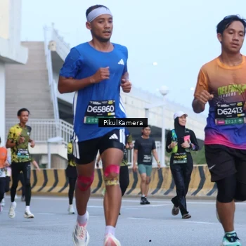 Runner Photo 6242906