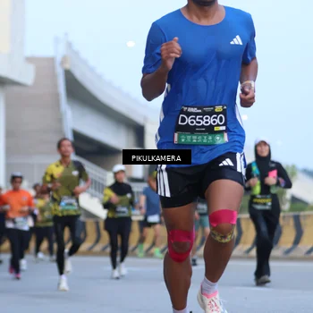 Runner Photo 6242908
