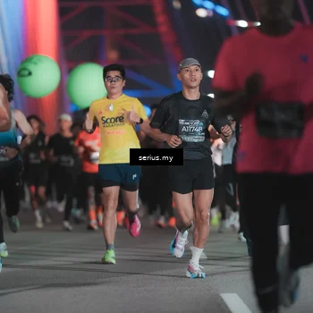 Runner Photo 6242915
