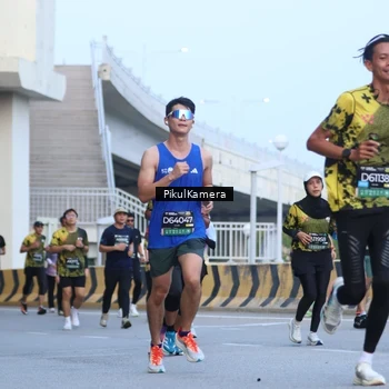 Runner Photo 6242922
