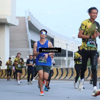 Runner Photo 6242934
