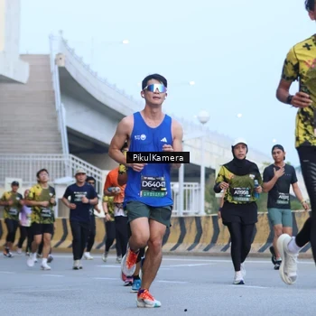 Runner Photo 6242941