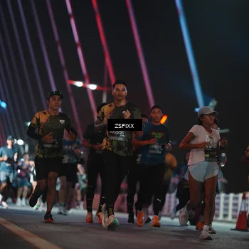Runner Photo 6243044