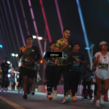 Runner Photo 6243048