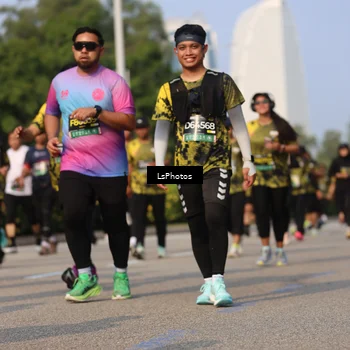 Runner Photo 6243054