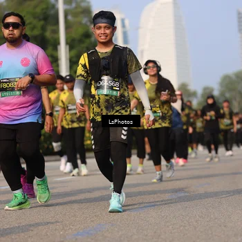 Runner Photo 6243057