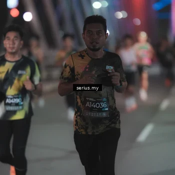 Runner Photo 6243068