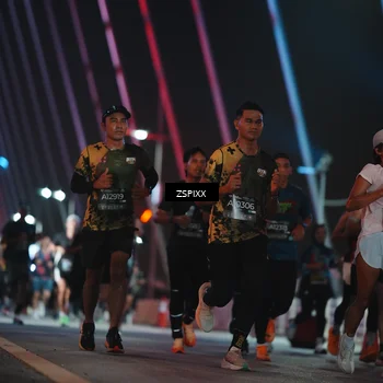 Runner Photo 6243076