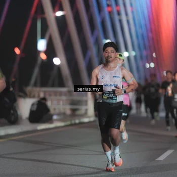 Runner Photo 6243087