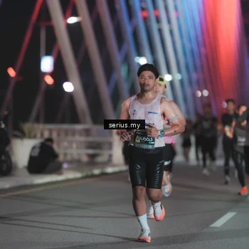 Runner Photo 6243091