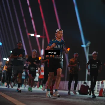 Runner Photo 6243110