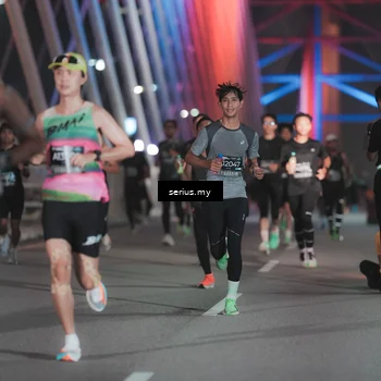 Runner Photo 6243113