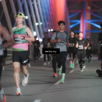 Runner Photo 6243151