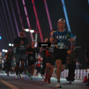 Runner Photo 6243179