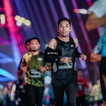 Runner Photo 6243184