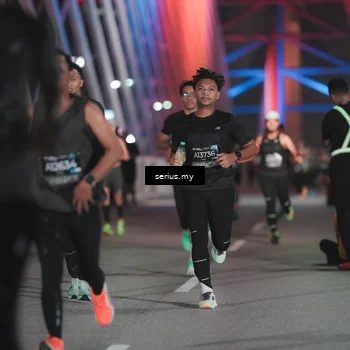 Runner Photo 6243196