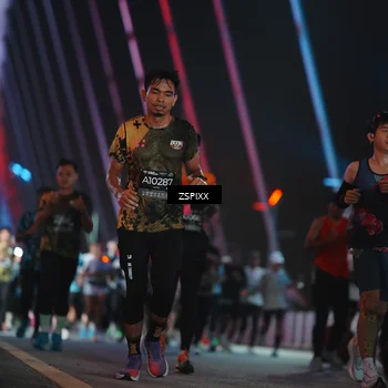 Runner Photo 6243252