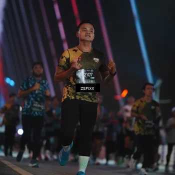 Runner Photo 6243331