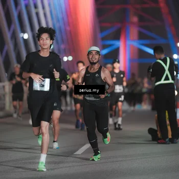 Runner Photo 6243336