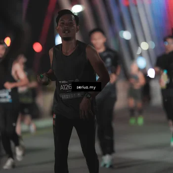 Runner Photo 6243342