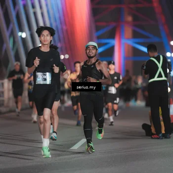 Runner Photo 6243348