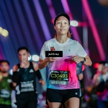 Runner Photo 6243366