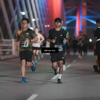 Runner Photo 6243405
