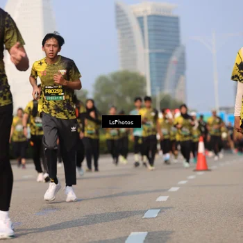 Runner Photo 6243410