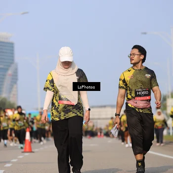 Runner Photo 6243425