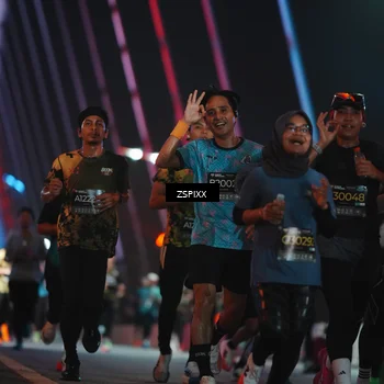Runner Photo 6243435