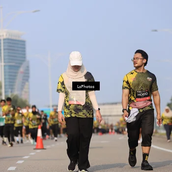Runner Photo 6243446