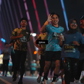 Runner Photo 6243447